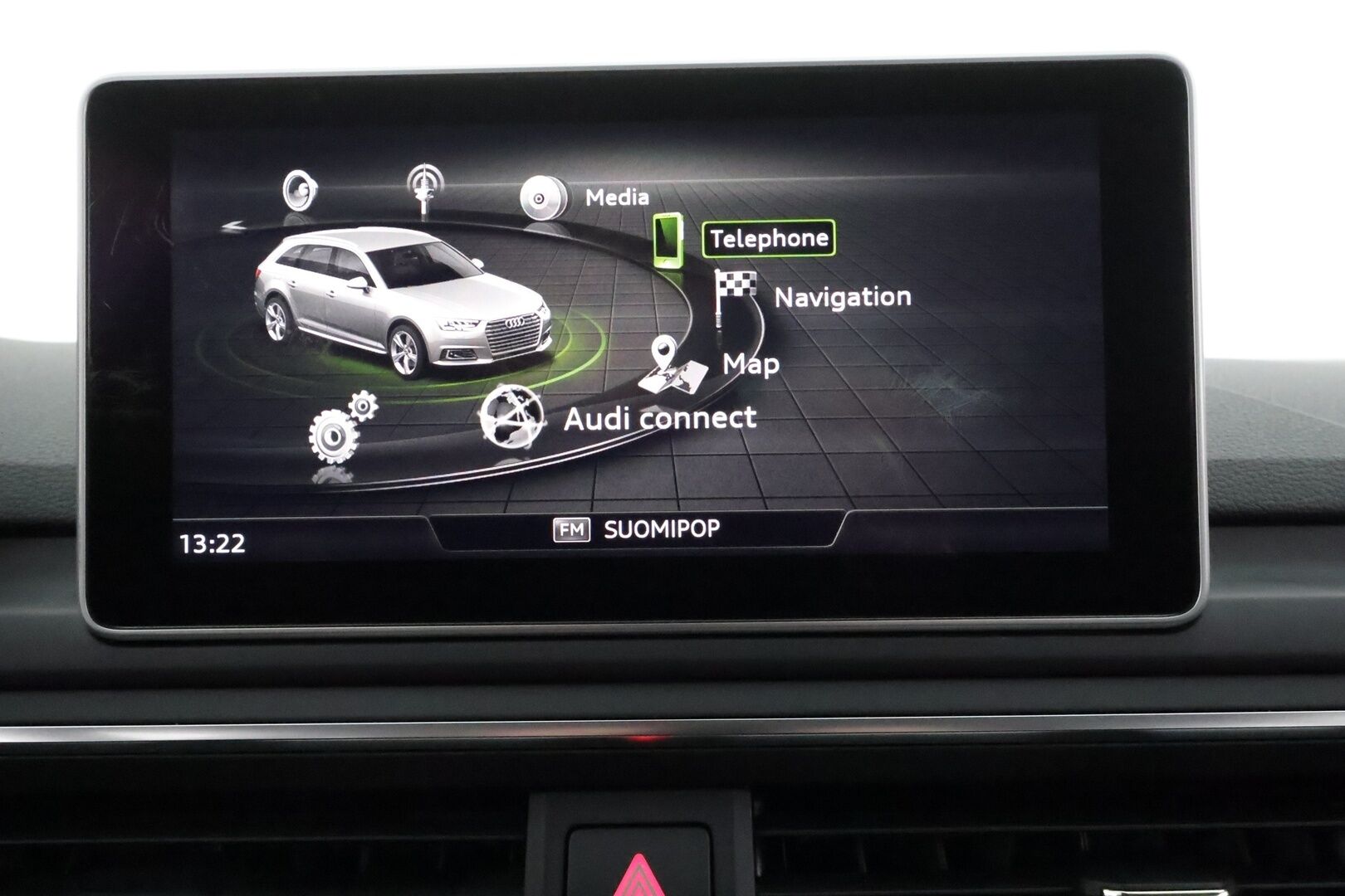 Audi A4 2017 Avant Land of quattro 2,0TDI 140 kW quattro S tronic **Webasto / Koukku / Matrix-LED / Sporttipenkit / P.Tutkat / Navi** - Suomi-auto / Kahdet Renkaat