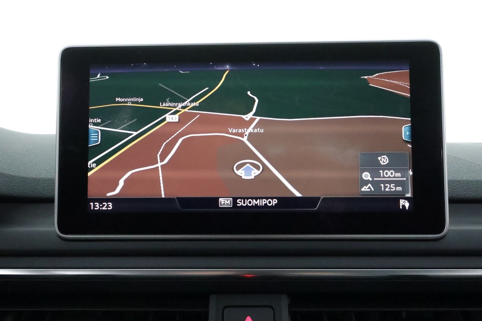 Audi A4 2017 Avant Land of quattro 2,0TDI 140 kW quattro S tronic **Webasto / Koukku / Matrix-LED / Sporttipenkit / P.Tutkat / Navi** - Suomi-auto / Kahdet Renkaat