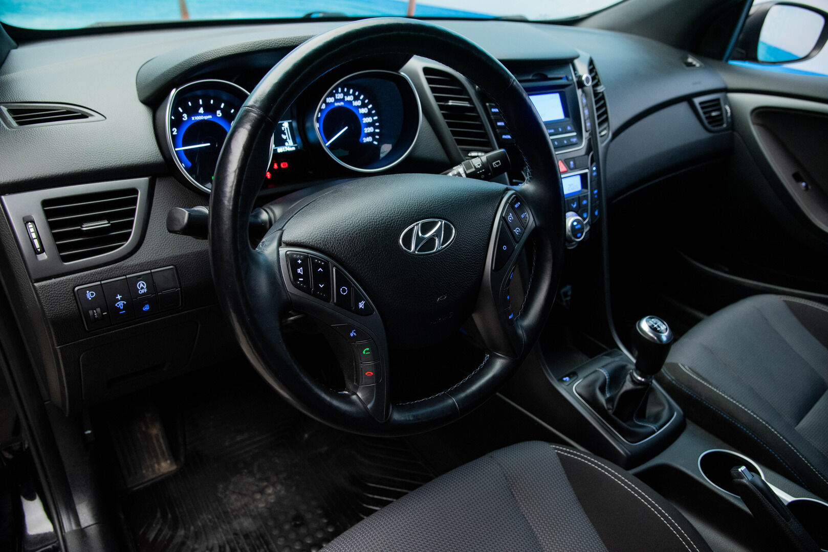 Hyundai i30 Wagon 2017 1,6 6MT ISG GO! ** Suomi-Auto / Lohkolämmitin / Vakionopeudensäädin / P-tutkat ** - HULLUT AVAJAISHULINAT KORKOTARJOUS 3,29 %