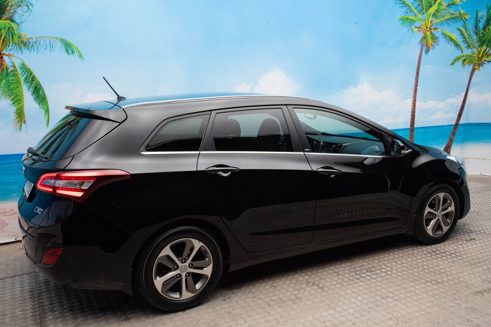 Hyundai i30 Wagon 2017 1,6 6MT ISG GO! ** Suomi-Auto / Lohkolämmitin / Vakionopeudensäädin / P-tutkat ** - HULLUT AVAJAISHULINAT KORKOTARJOUS 3,29 %