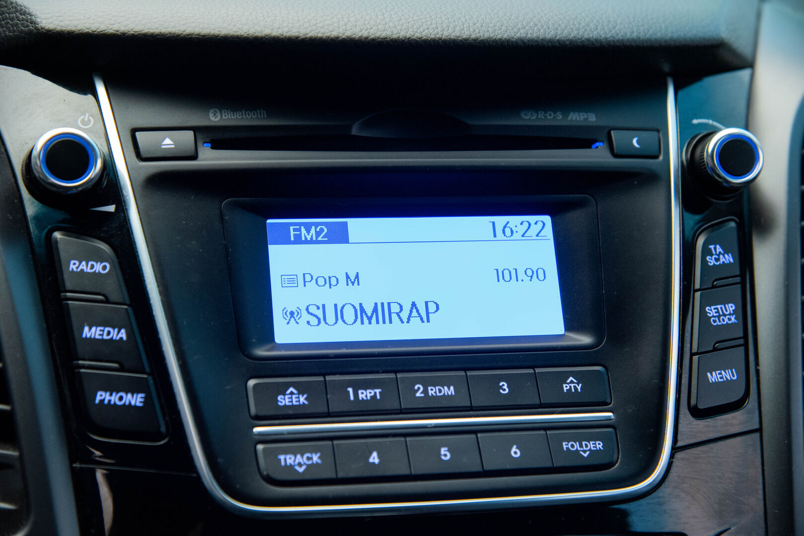 Hyundai i30 Wagon 2017 1,6 6MT ISG GO! ** Suomi-Auto / Lohkolämmitin / Vakionopeudensäädin / P-tutkat ** - HULLUT AVAJAISHULINAT KORKOTARJOUS 3,29 %