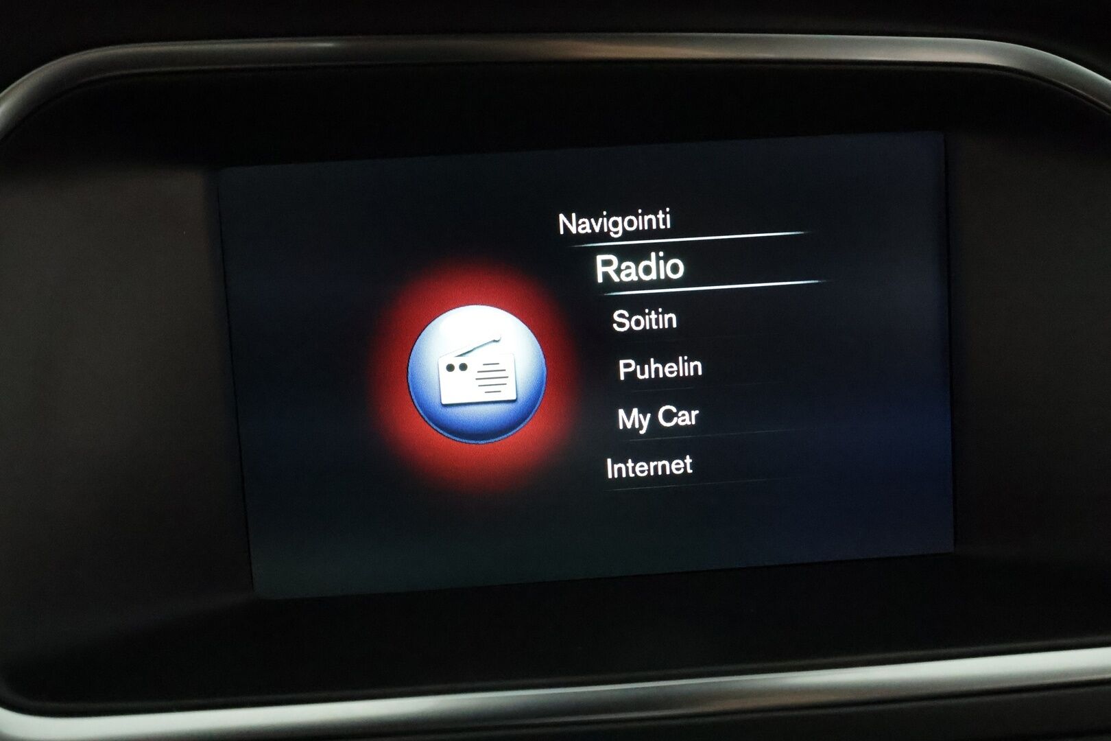 Volvo V40 2017 D2 Inscription aut **Webasto / Full-LED / P.Tutkat / Navi / Nahkaverhoilu** - Suomi-auto / Kahdet Renkaat