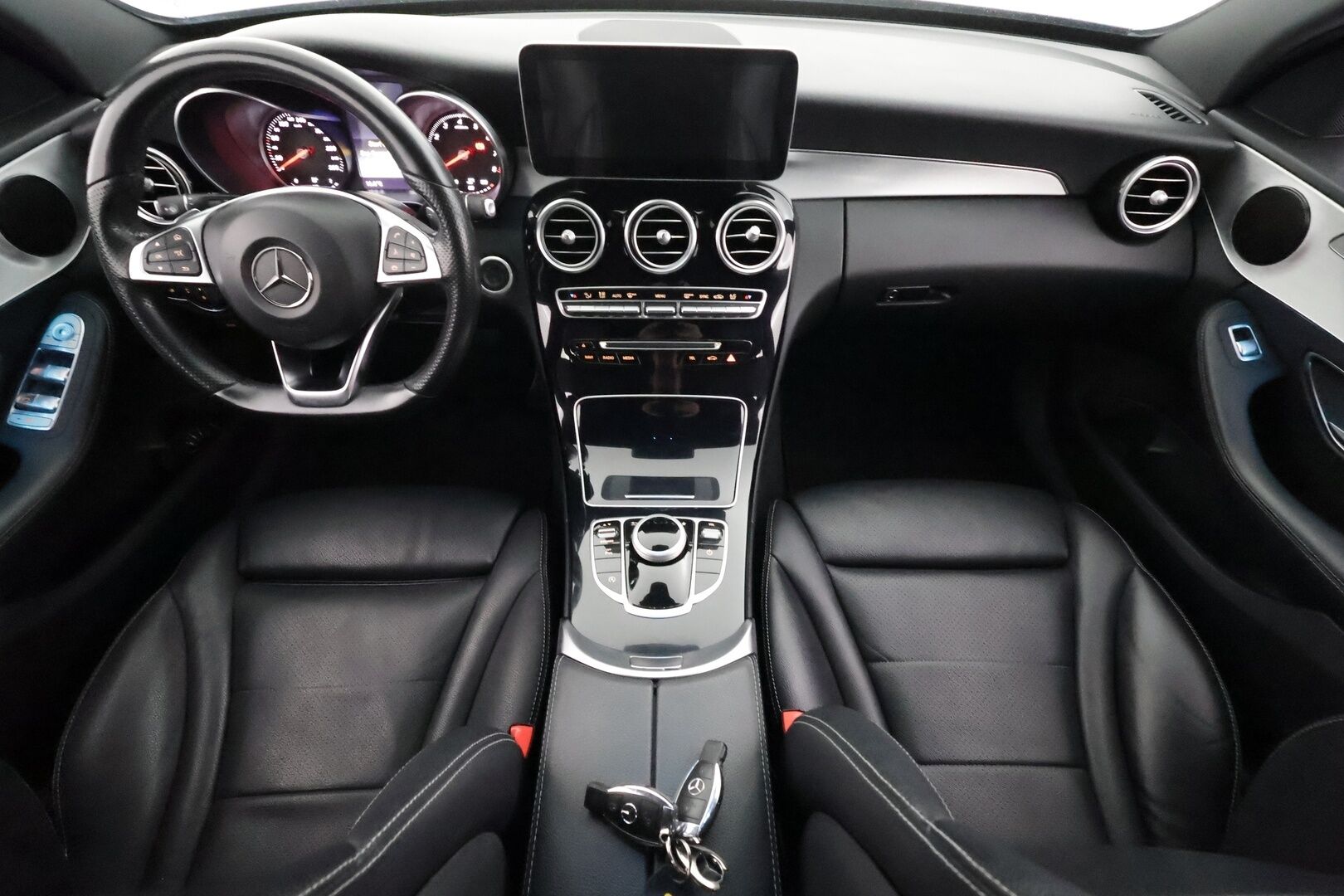 Mercedes-Benz C 2016 200 T A Business AMG - | Nahkaverhoilu | ILS-LED | Sporttipenkit | P.tutkat | Apple & Android | Dynamic Select | Bluetooth | 2x renkaat aluin | Hyvä huoltohistoria | 