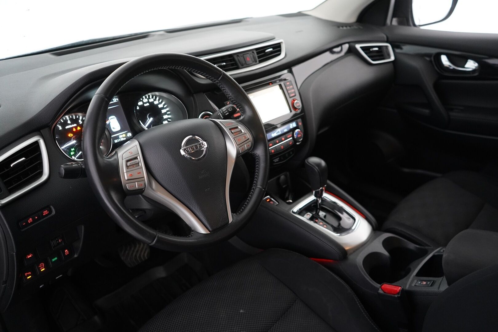 Nissan Qashqai 2016 YritysOutlet - Myydään vain yrityksille - Suomi-auto / Kahdet renkaat / Kattava huoltohistoria!