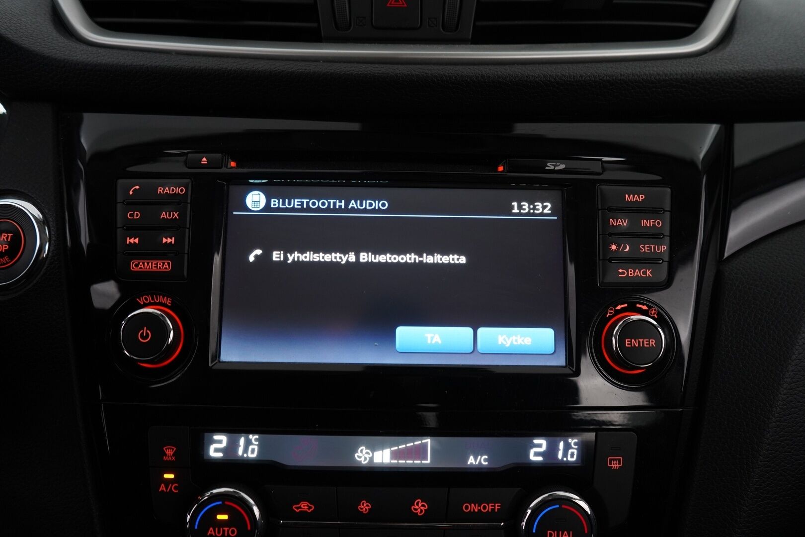 Nissan Qashqai 2016 YritysOutlet - Myydään vain yrityksille - Suomi-auto / Kahdet renkaat / Kattava huoltohistoria!