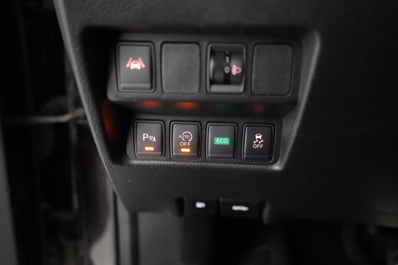 Nissan Qashqai 2016 YritysOutlet - Myydään vain yrityksille - Suomi-auto / Kahdet renkaat / Kattava huoltohistoria!