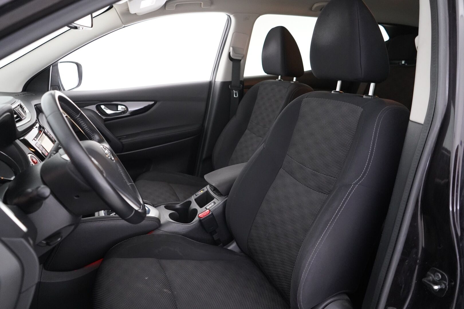 Nissan Qashqai 2016 YritysOutlet - Myydään vain yrityksille - Suomi-auto / Kahdet renkaat / Kattava huoltohistoria!