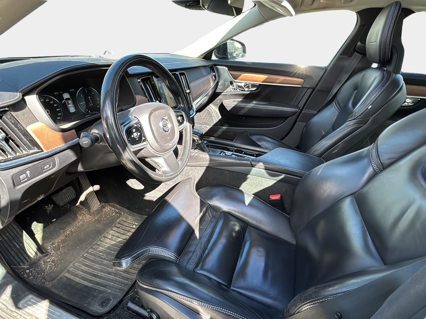 Volvo S90 2017 D5 AWD Business Inscription aut * ACC / Pilot assist / Webasto / B&W / 360-Kamera / Keyless Go / Kattoluukku* - LÄHES KAIKKI VARUSTEET / Ei AdBluea! / Alletaittuva Vetokoukku / Etuistuimet muisti paikoilla / Adapt. LED / HUD / Tupalasit edessä ja takana / 4-Alue Ilmastointi / BLISS / Volvo On Call 