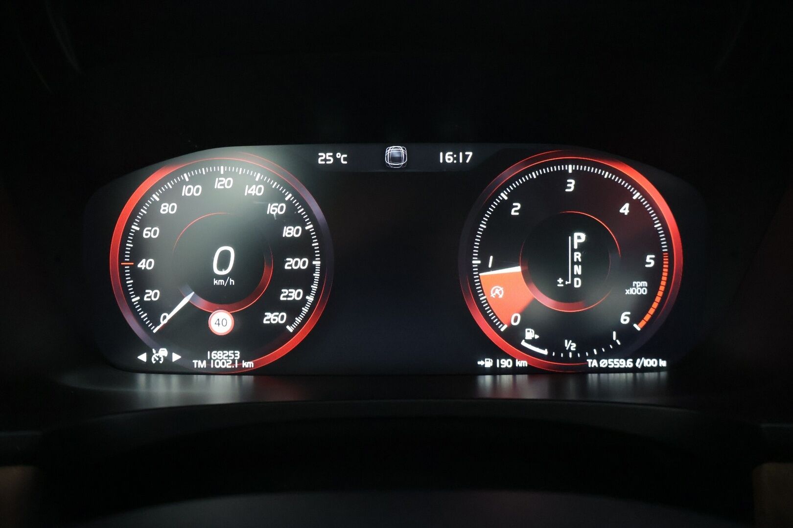 Volvo S90 2017 D5 AWD Inscription aut - | Huippu varusteet | Bower & Wilkins | 360-Kamera | BLIS | Sähkökoukku | Kattoluukku | Webasto | HUD | Adapt.LED | Adapt.Vakkari | 