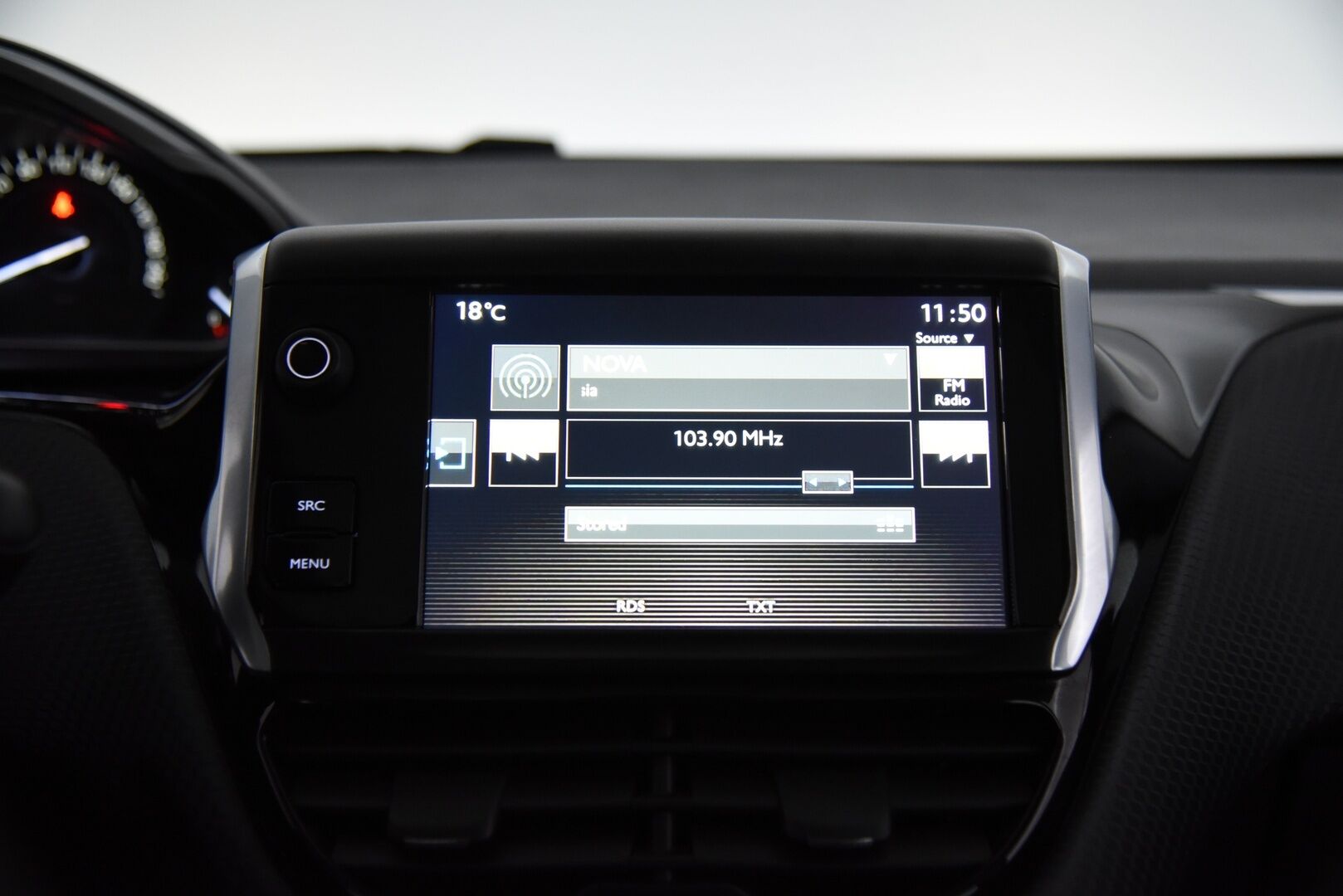 Peugeot 2008 2017 Active VTi 82 / Suomi-Auto / P.tutka / Lasikatto / Vakkari - 2x Aluvanteet 