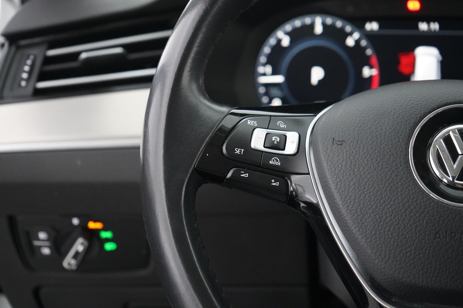 Volkswagen Passat 2017 Variant Highline 1,6 TDI 88 kW (120 hv) DSG-automaatti - ACC | Digimittaristo | Webasto | Apple Carplay | Sähkökontti | Suomi-auto | Jakopää tehty | Kahdet vanteet