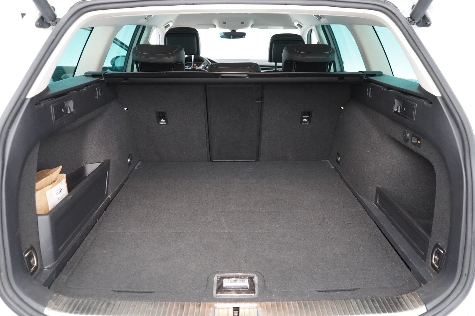 Volkswagen Passat 2017 Variant Highline 1,6 TDI 88 kW (120 hv) DSG-automaatti - ACC | Digimittaristo | Webasto | Apple Carplay | Sähkökontti | Suomi-auto | Jakopää tehty | Kahdet vanteet