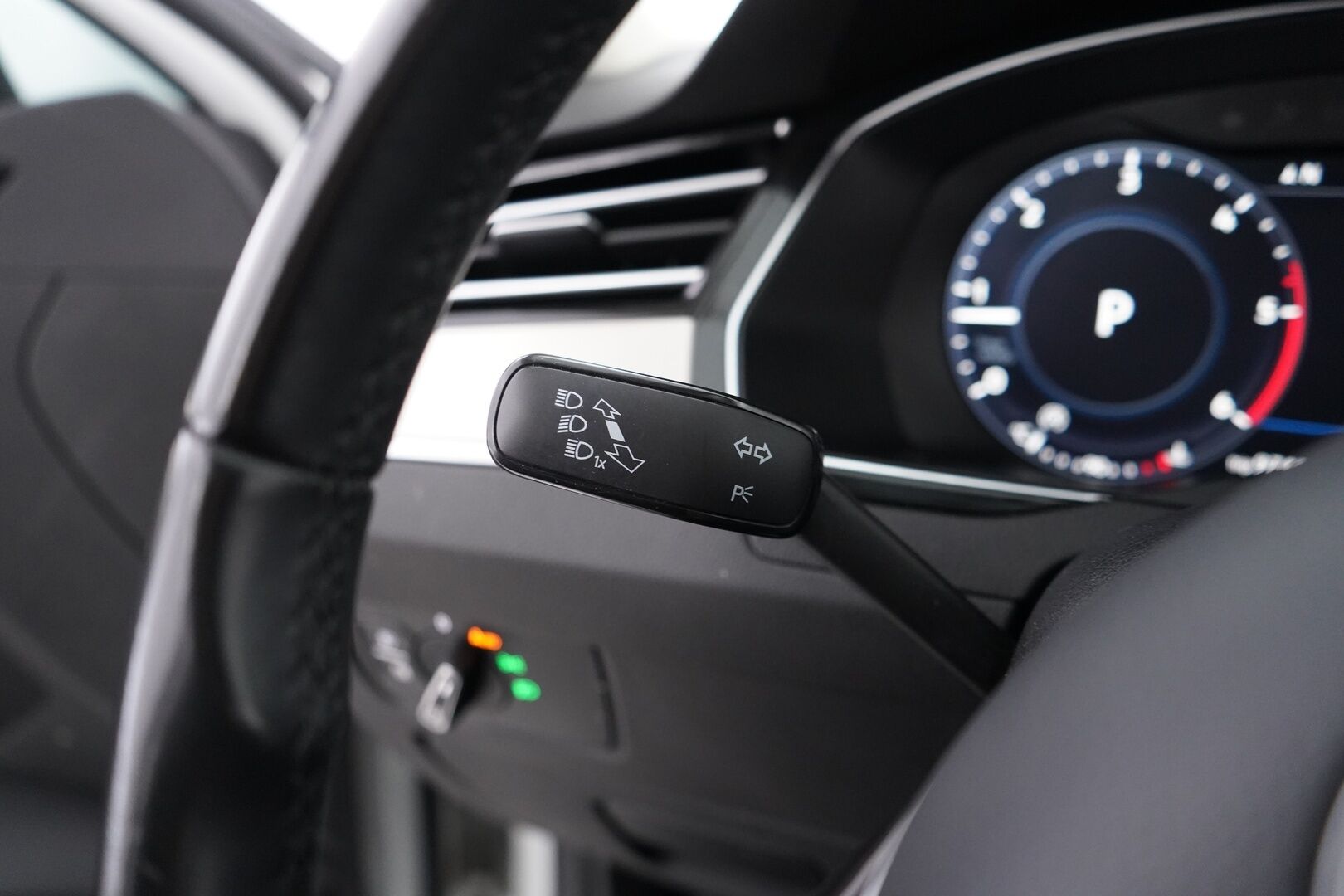 Volkswagen Passat 2017 Variant Highline 1,6 TDI 88 kW (120 hv) DSG-automaatti - ACC | Digimittaristo | Webasto | Apple Carplay | Sähkökontti | Suomi-auto | Jakopää tehty | Kahdet vanteet