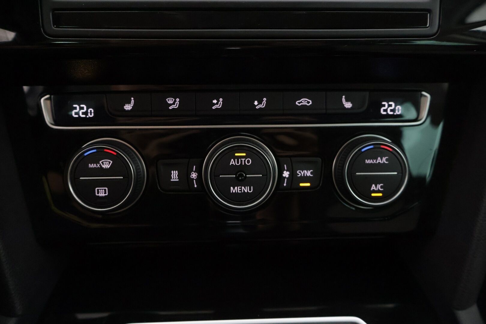 Volkswagen Passat 2017 Variant Highline 1,6 TDI 88 kW (120 hv) DSG-automaatti * Adapt.vakkari / Digimittari / Webasto / Carplay / Sähkökontti * - Suomi-auto / Jakopää tehty / Kahdet vanteet