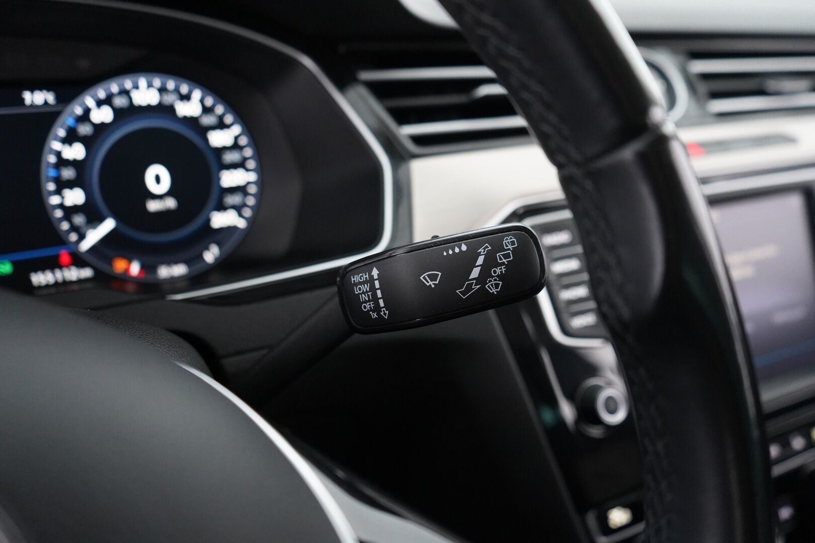 Volkswagen Passat 2017 Variant Highline 1,6 TDI 88 kW (120 hv) DSG-automaatti - ACC | Digimittaristo | Webasto | Apple Carplay | Sähkökontti | Suomi-auto | Jakopää tehty | Kahdet vanteet