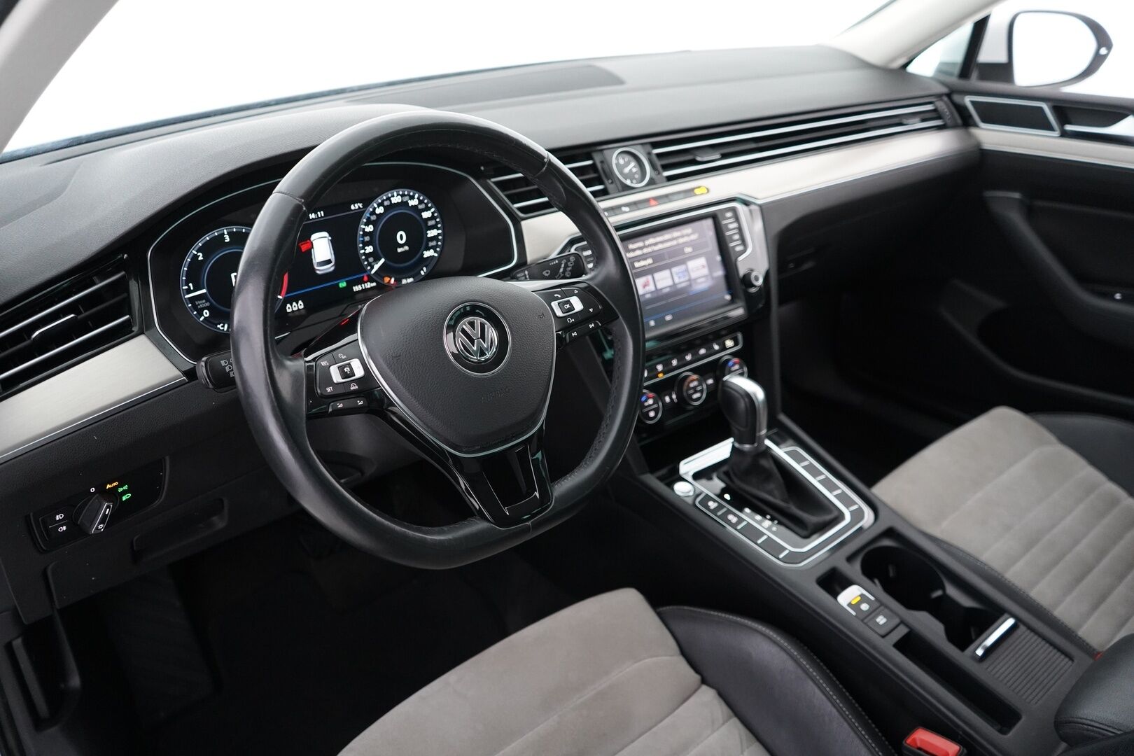 Volkswagen Passat 2017 Variant Highline 1,6 TDI 88 kW (120 hv) DSG-automaatti - ACC | Digimittaristo | Webasto | Apple Carplay | Sähkökontti | Suomi-auto | Jakopää tehty | Kahdet vanteet