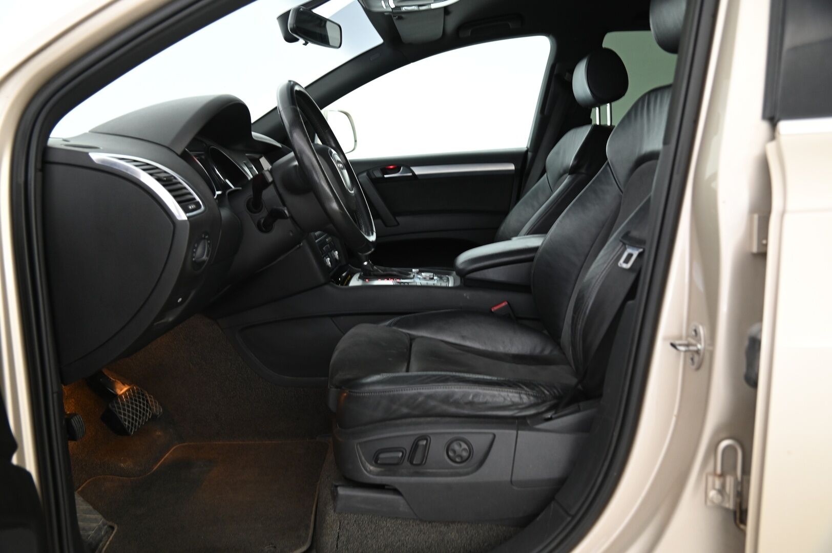 Audi Q7 2007 Quattro 7P *Myydään vain huutokaupat.com*