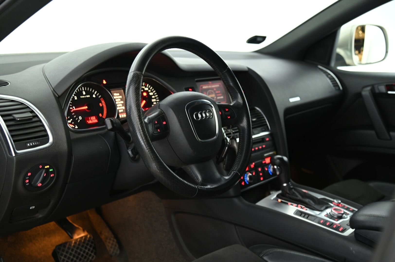 Audi Q7 2007 Quattro 7P *Myydään vain huutokaupat.com*