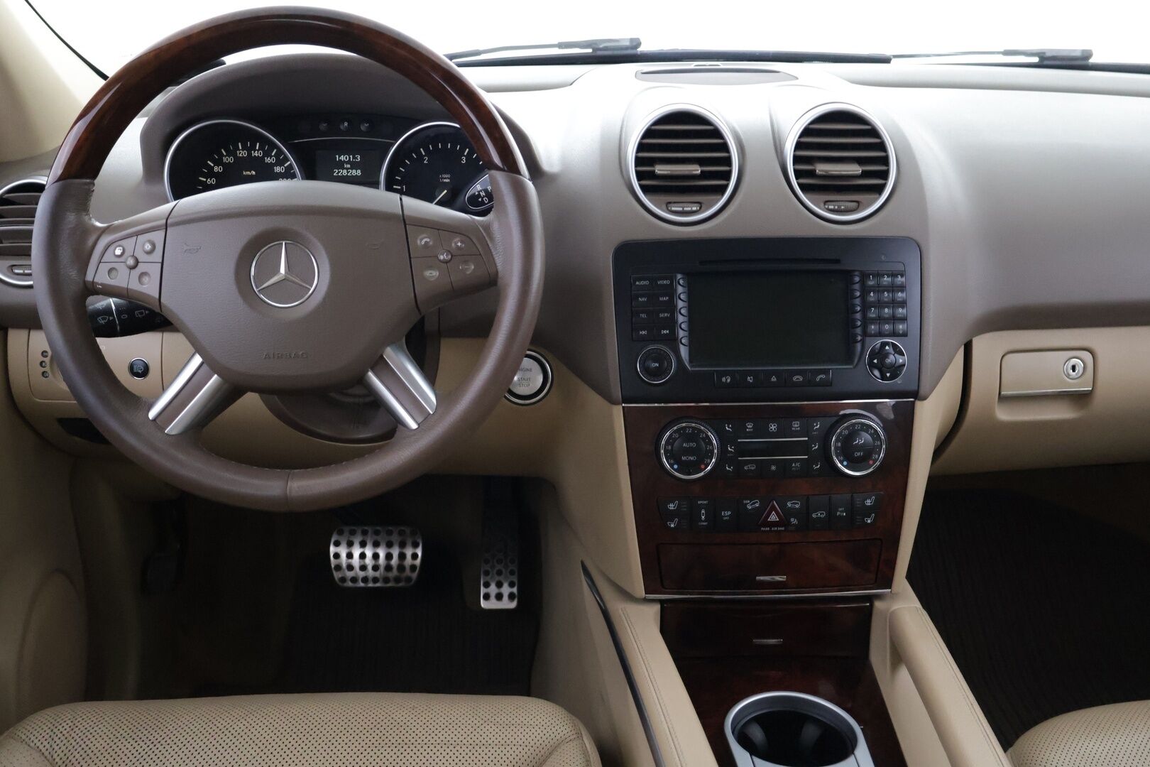 Mercedes-Benz ML 2007 320 CDI 4MATIC - YritysOutlet - Myydään vain yrityksille - | AMG Sport | Airmatic + ADS | Distronic (ACC) | Koukku | Keyless Go | Tuuletetut nahat | Multicontour | H/K | P.kamera | Bi Xenon | Muistipenkit |