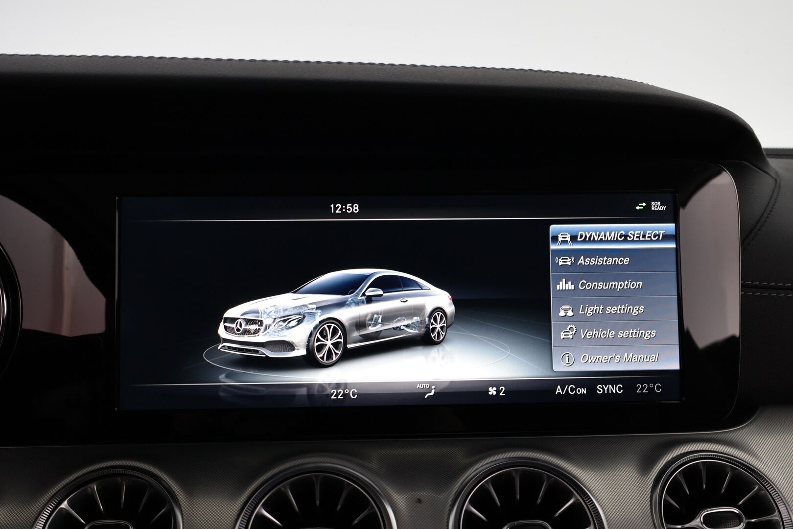 Mercedes-Benz E 2017 220 d A Coupé - Nahkasisusta / Multibeam-LED / 360-Kamera / Navi / Lohko & Sisäpistoke / Vakkari / Kahdet renkaat aluvantein | Upea Mattaväri!