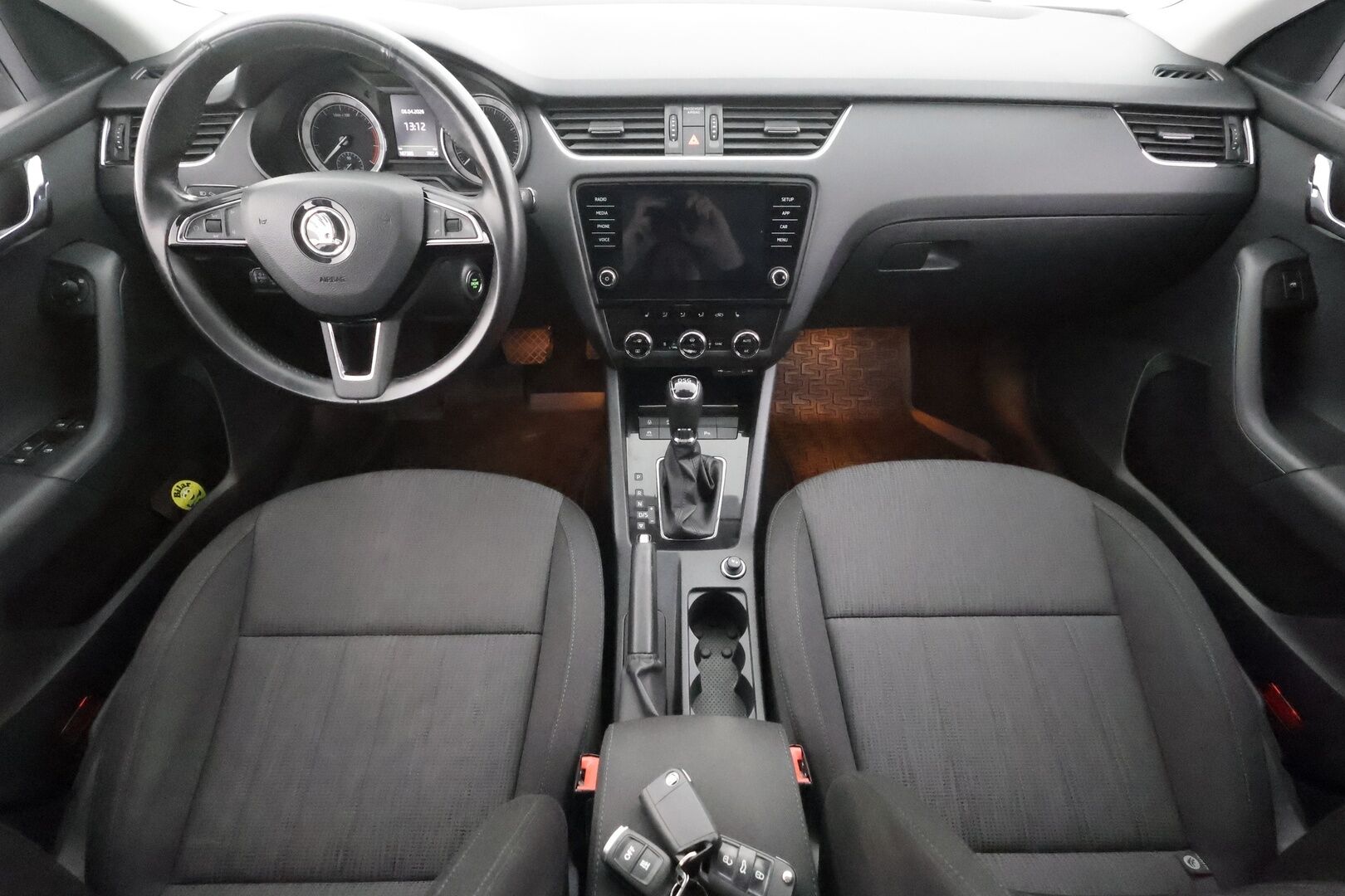 Skoda Octavia 2018 Combi 1,4 TSI Style DSG * ACC / Webasto / LED / P.kamera / Sähköluukku / Keyless / Ratinlämmitin * - Suomi-auto / Kahdet renkaat aluvanteilla / Merkkihuollettu / Juuri katsastettu - HULLUT AVAJAISHULINAT KORKOTARJOUS 3,29 %