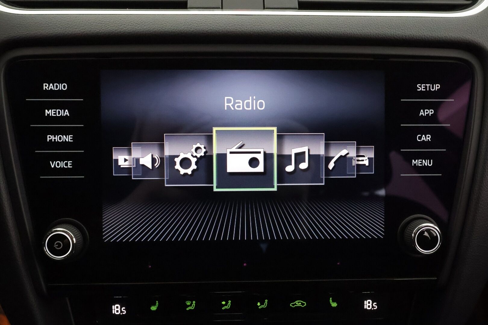 Skoda Octavia 2018 Combi 1,4 TSI Style DSG * ACC / Webasto / LED / P.kamera / Sähköluukku / Keyless / Ratinlämmitin * - Suomi-auto / Kahdet renkaat aluvanteilla / Merkkihuollettu / Juuri katsastettu - HULLUT AVAJAISHULINAT KORKOTARJOUS 3,29 %