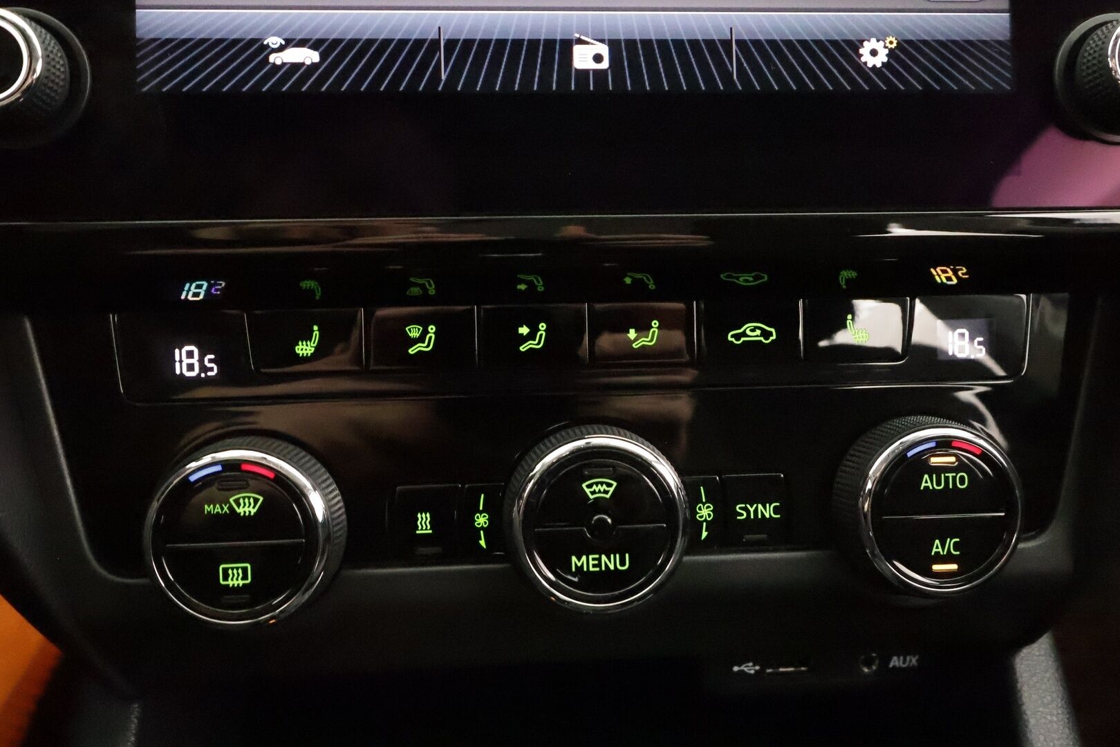 Skoda Octavia 2018 Combi 1,4 TSI Style DSG * ACC / Webasto / LED / P.kamera / Sähköluukku / Keyless / Ratinlämmitin * - Suomi-auto / Kahdet renkaat aluvanteilla / Merkkihuollettu / Juuri katsastettu - HULLUT AVAJAISHULINAT KORKOTARJOUS 3,29 %