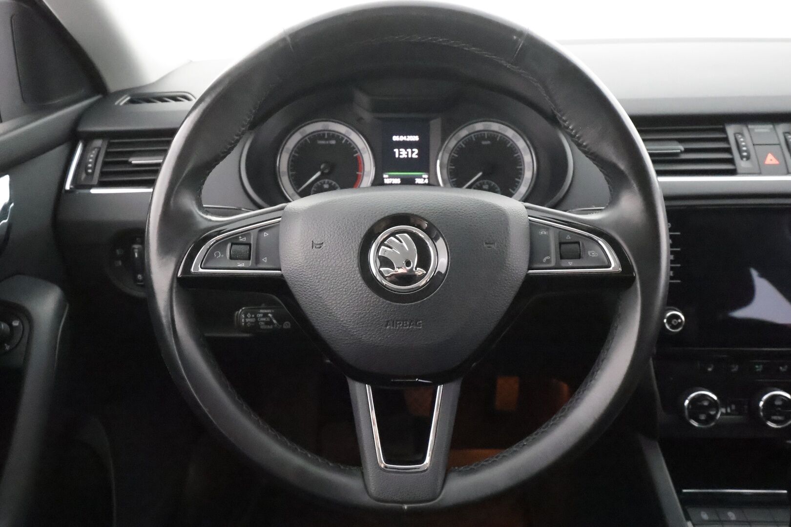 Skoda Octavia 2018 Combi 1,4 TSI Style DSG * ACC / Webasto / LED / P.kamera / Sähköluukku / Keyless / Ratinlämmitin * - Suomi-auto / Kahdet renkaat aluvanteilla / Merkkihuollettu / Juuri katsastettu - HULLUT AVAJAISHULINAT KORKOTARJOUS 3,29 %