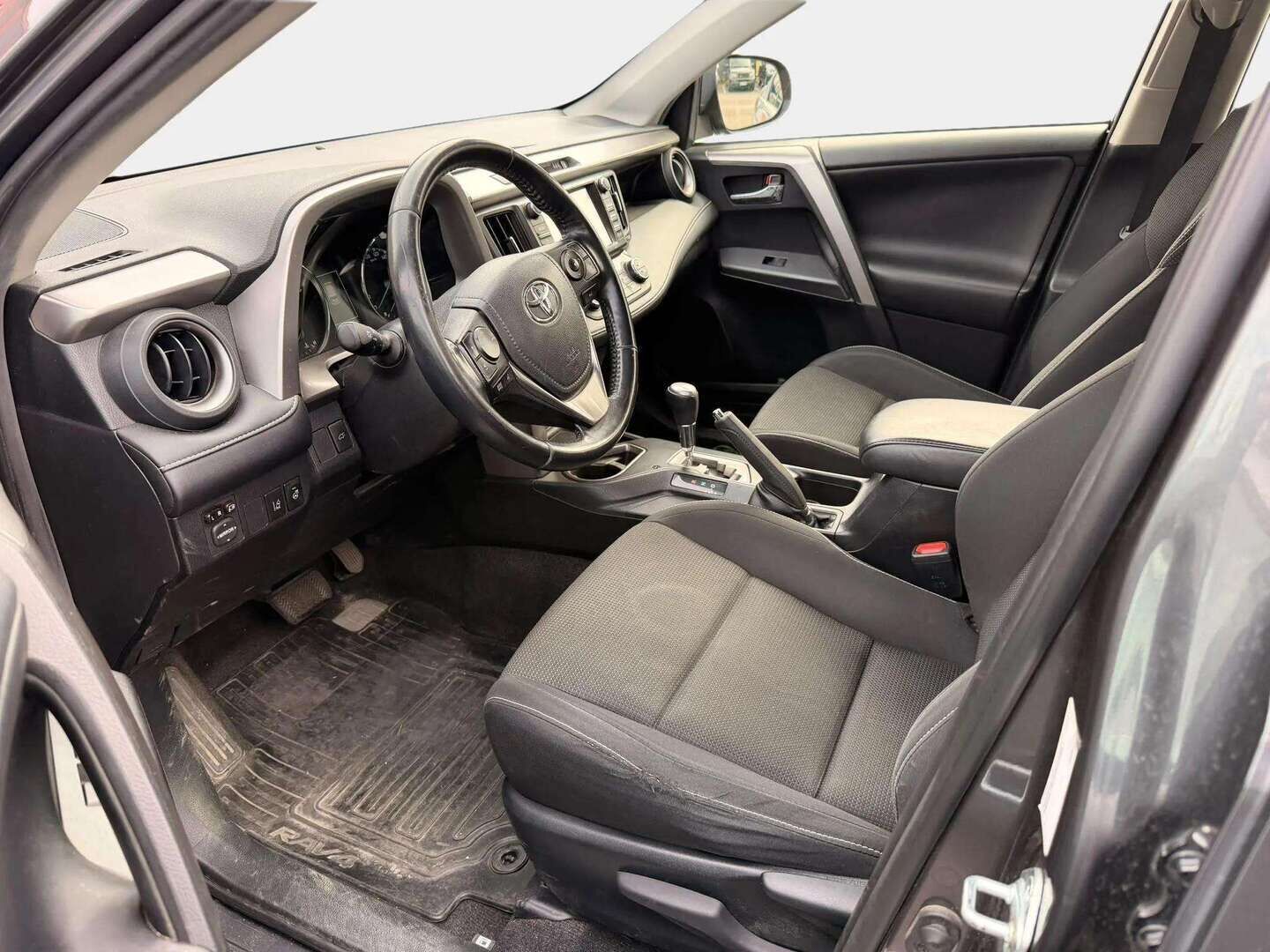 Toyota RAV4 2017 2,5 Hybrid AWD Active - | Suomi-Auto | ACC | P.kamera | Tutkat | Lohko + sisäp | Navi | 2X Renkaat & Vanteet |