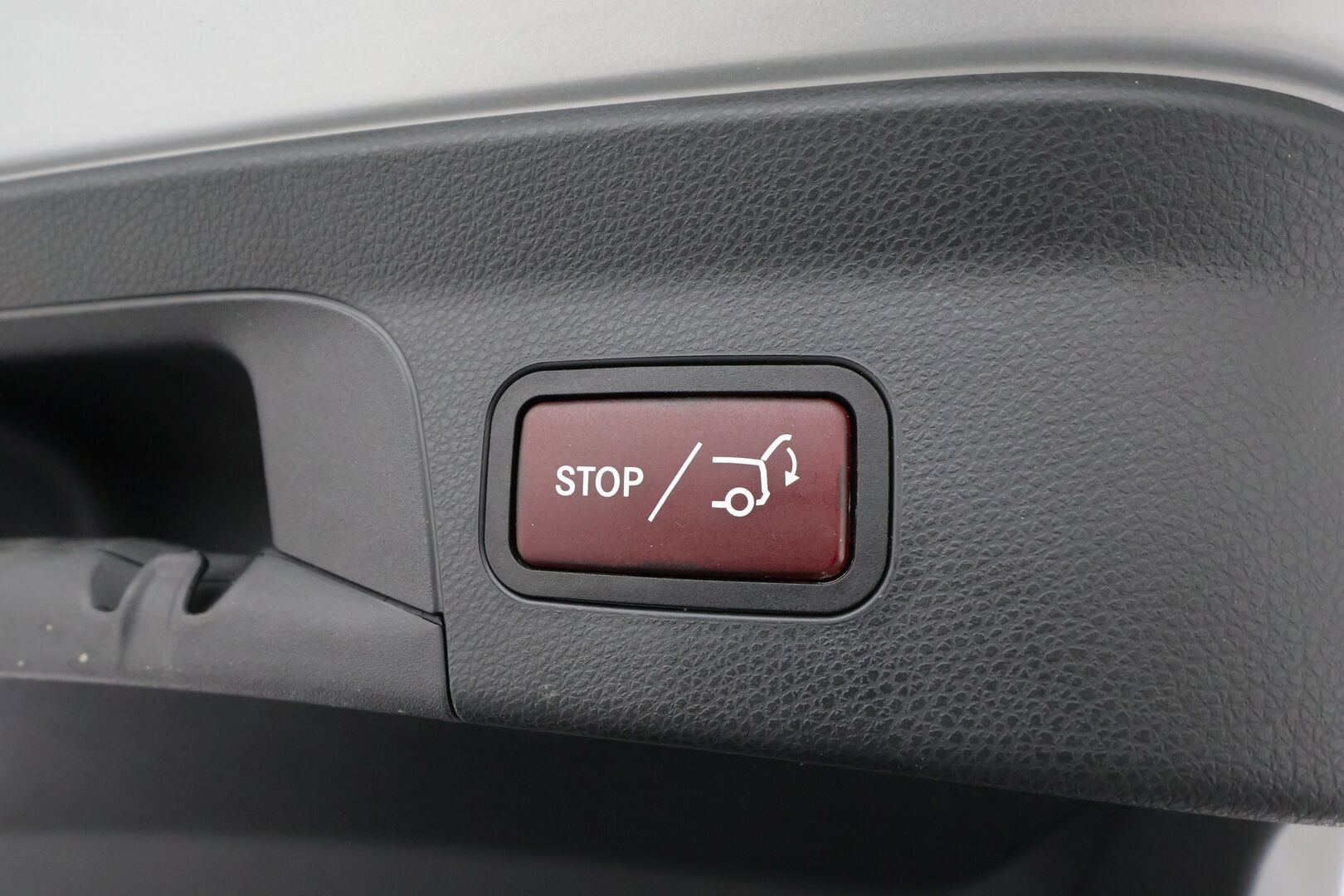 Mercedes-Benz GLC 2017 250 d Coupé 4Matic A Premium Business AMG * Burmester / Webasto / Koukku / ILS-LED / P.kamera / Sportnahat / Navi * - Lasikattoluukku / Suomi-auto / Kahdet renkaat