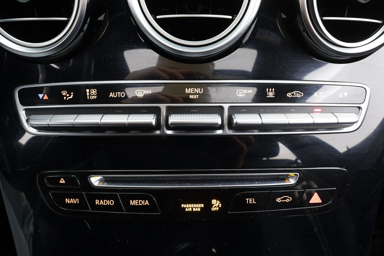 Mercedes-Benz GLC 2017 250 d Coupé 4Matic A Premium Business AMG * Burmester / Webasto / Koukku / ILS-LED / P.kamera / Sportnahat / Navi * - Lasikattoluukku / Suomi-auto / Kahdet renkaat