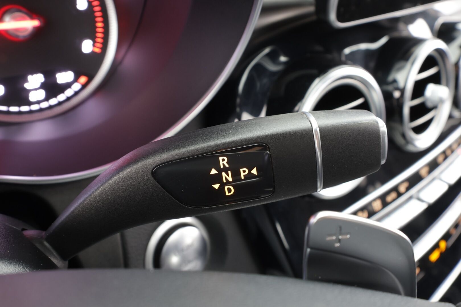 Mercedes-Benz GLC 2017 250 d Coupé 4Matic A Premium Business AMG * Burmester / Webasto / Koukku / ILS-LED / P.kamera / Sportnahat / Navi * - Lasikattoluukku / Suomi-auto / Kahdet renkaat