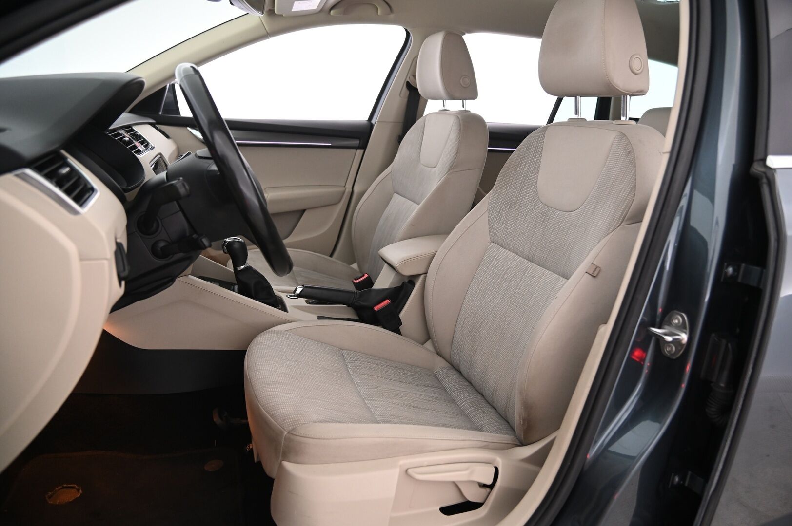 Skoda Octavia 2017 Combi 2,0 TDI 184 4x4 Style DSG Autom. - Adapt vakkari | Blis | Avaimeton kulku | Webasto | P*kamera | Lämmitettävä tuulilasi | Smartlink | 2.Om | Suomi-auto