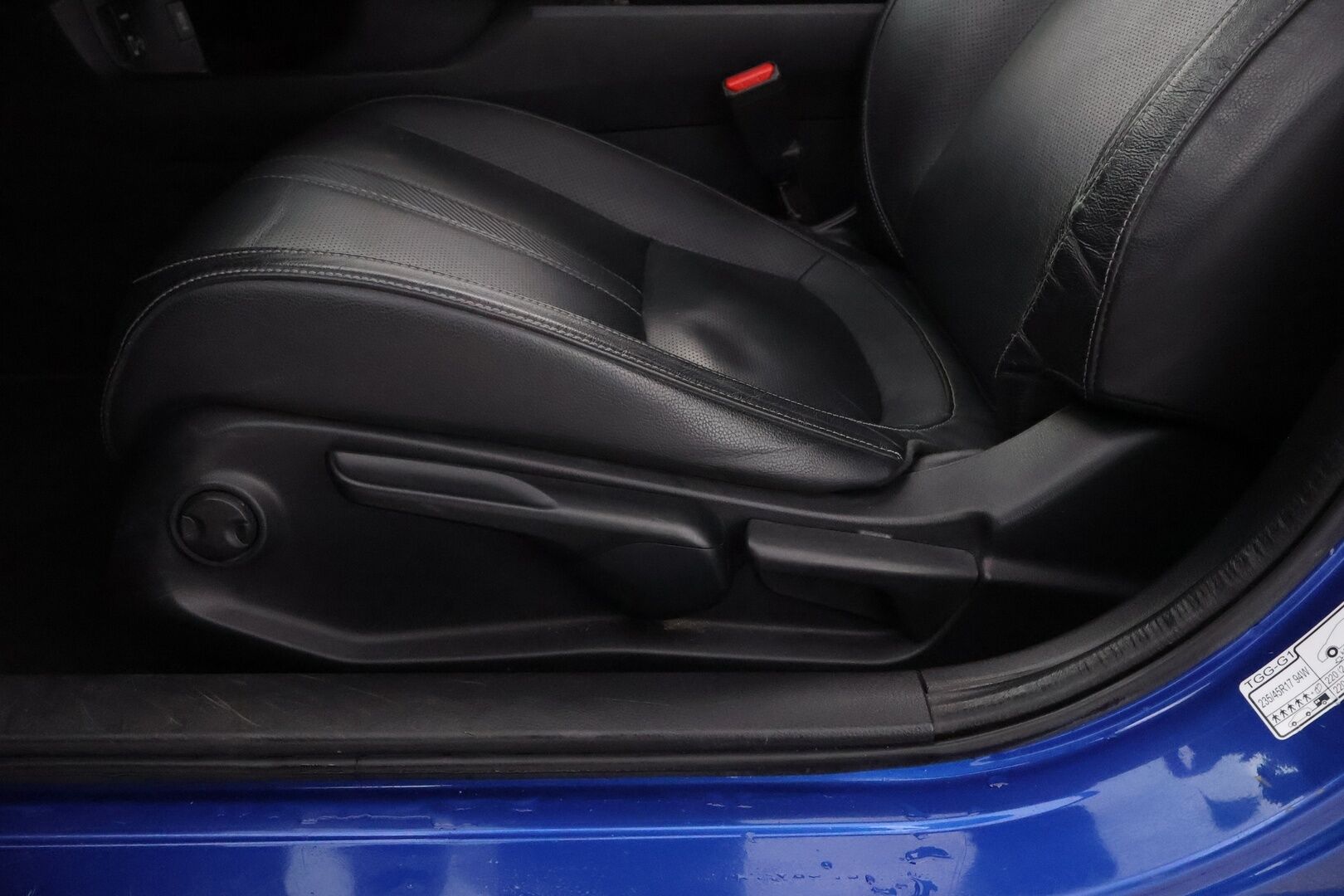 Honda Civic 2017 HB 129 hv Sport Premium - Adapt.Vakkari / BLIS / P.Kamera / Kattoluukku / Vetokoukku / Keyless / Navi / Suomiauto