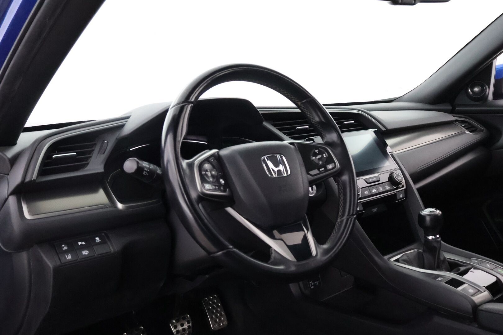 Honda Civic 2017 HB 129 hv Sport Premium - Adapt.Vakkari / BLIS / P.Kamera / Kattoluukku / Vetokoukku / Keyless / Navi / Suomiauto