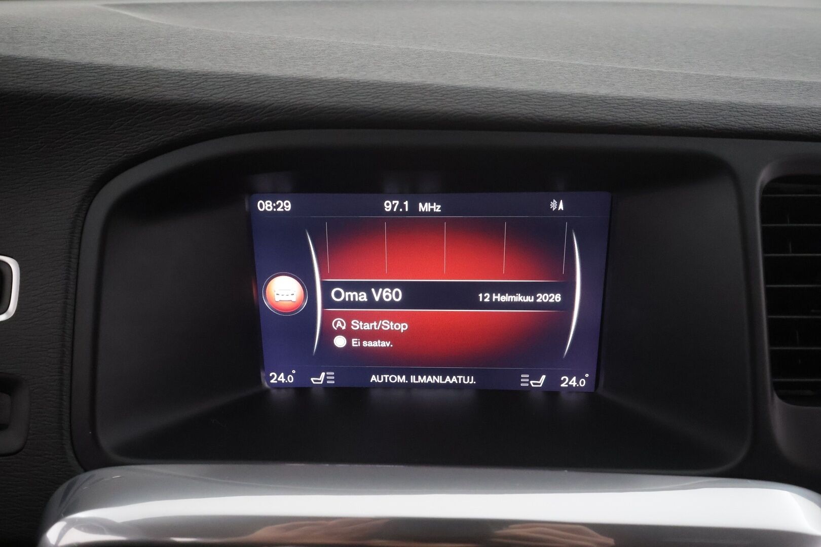 Volvo V60 2017 D4 AWD Business R Design aut * Webasto / Koukku / Vakkari / Xenon / P.tutka / Navi / Keyless * - Suomi-auto / Kahdet renkaat / Ei AdBlue -järjestelmää / Jakopää tehty! - HULLUT AVAJAISHULINAT KORKOTARJOUS 3,29 %