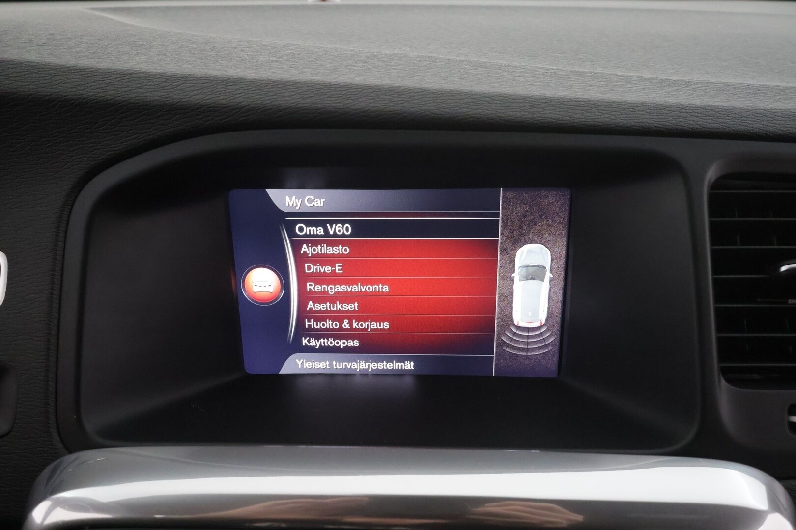 Volvo V60 2017 D4 AWD Business R Design aut * Webasto / Koukku / Vakkari / Xenon / P.tutka / Navi / Keyless * - Suomi-auto / Kahdet renkaat