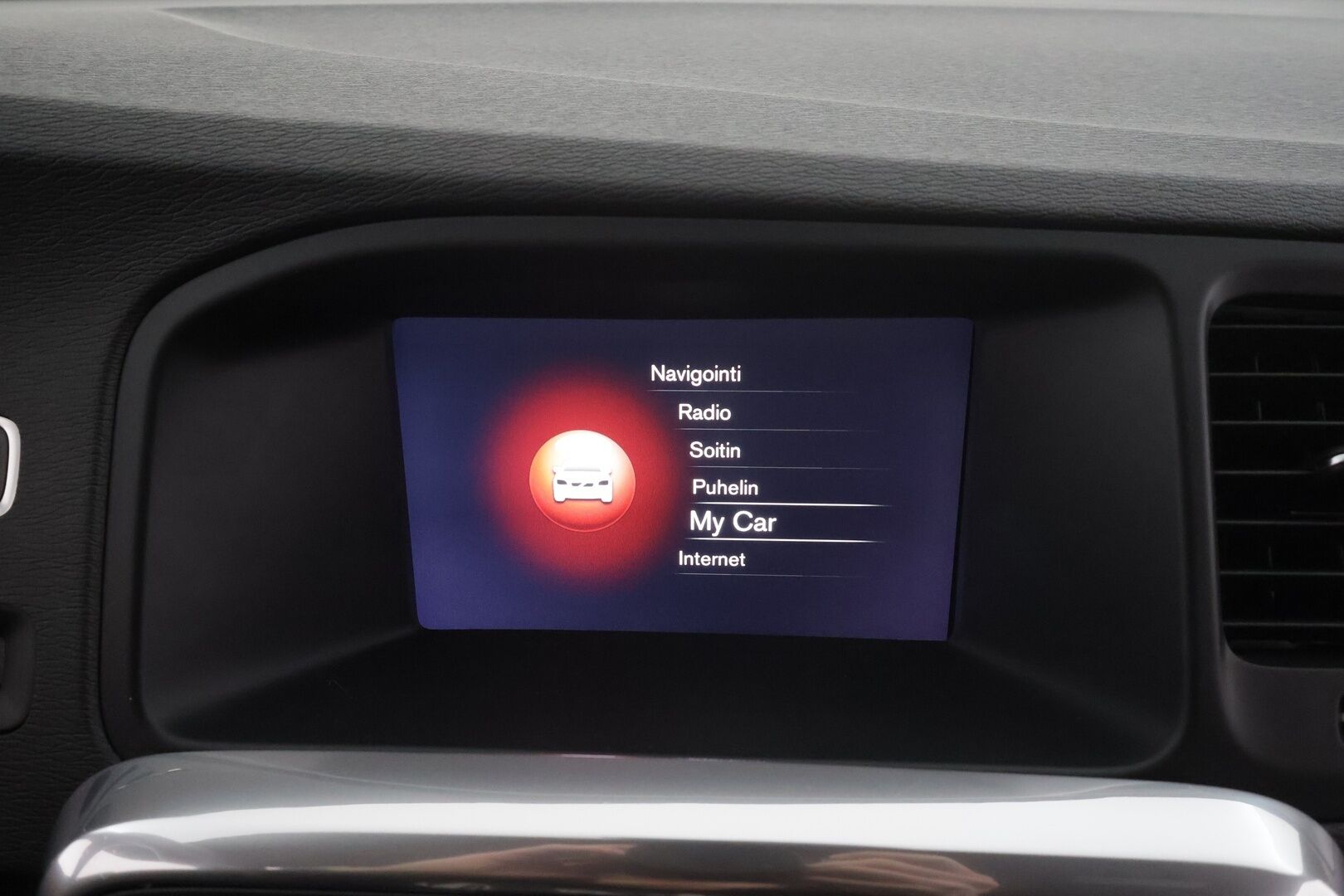 Volvo V60 2017 D4 AWD Business R Design aut * Webasto / Koukku / Vakkari / Xenon / P.tutka / Navi / Keyless * - Suomi-auto / Kahdet renkaat / Ei AdBlue -järjestelmää / Jakopää tehty! - HULLUT AVAJAISHULINAT KORKOTARJOUS 3,29 %