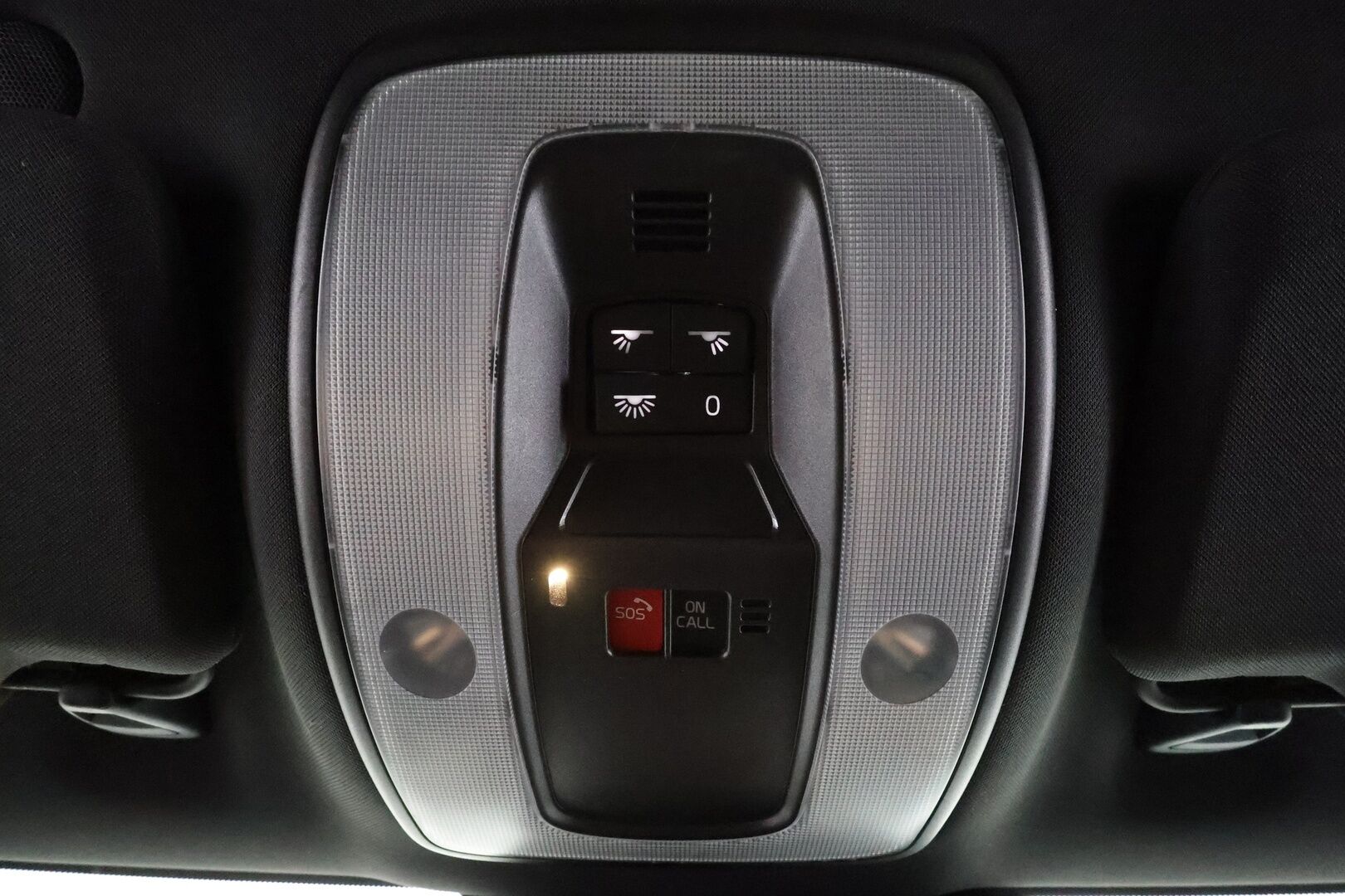Volvo V60 2017 D4 AWD Business R Design aut - | Suomi-auto | Webasto | Koukku | Vakkari | Xenon | P.tutka | Navi | Keyless | Jakopää tehty! |
