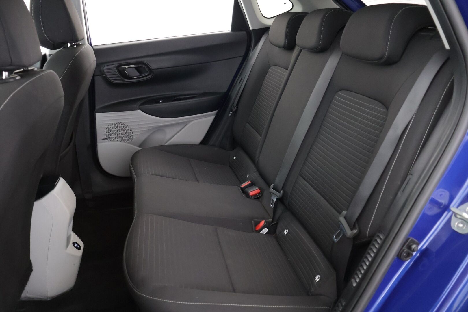 Hyundai i20 Hatchback 2021 1.0 T-GDi 120 hv 48V Hybrid 7DCT-aut. Style - Suomi-auto | 2x merkkirenkaat | Lohko- + sisälämppärit | Vakkari | Ratinlämmitin | Bose | Peruutuskamera | Carplay