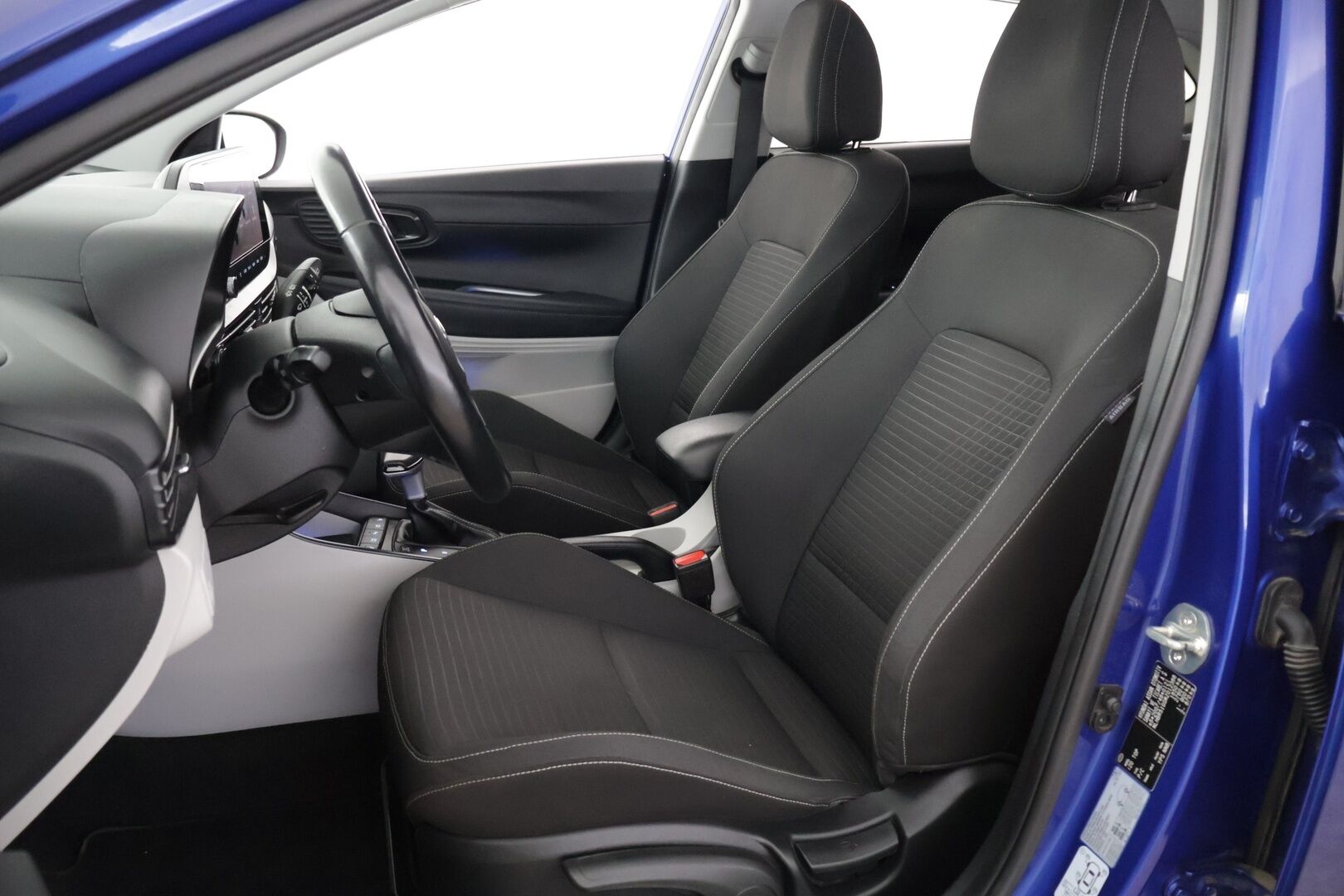 Hyundai i20 Hatchback 2021 1.0 T-GDi 120 hv 48V Hybrid 7DCT-aut. Style - Suomi-auto | 2x merkkirenkaat | Lohko- + sisälämppärit | Vakkari | Ratinlämmitin | Bose | Peruutuskamera | Carplay