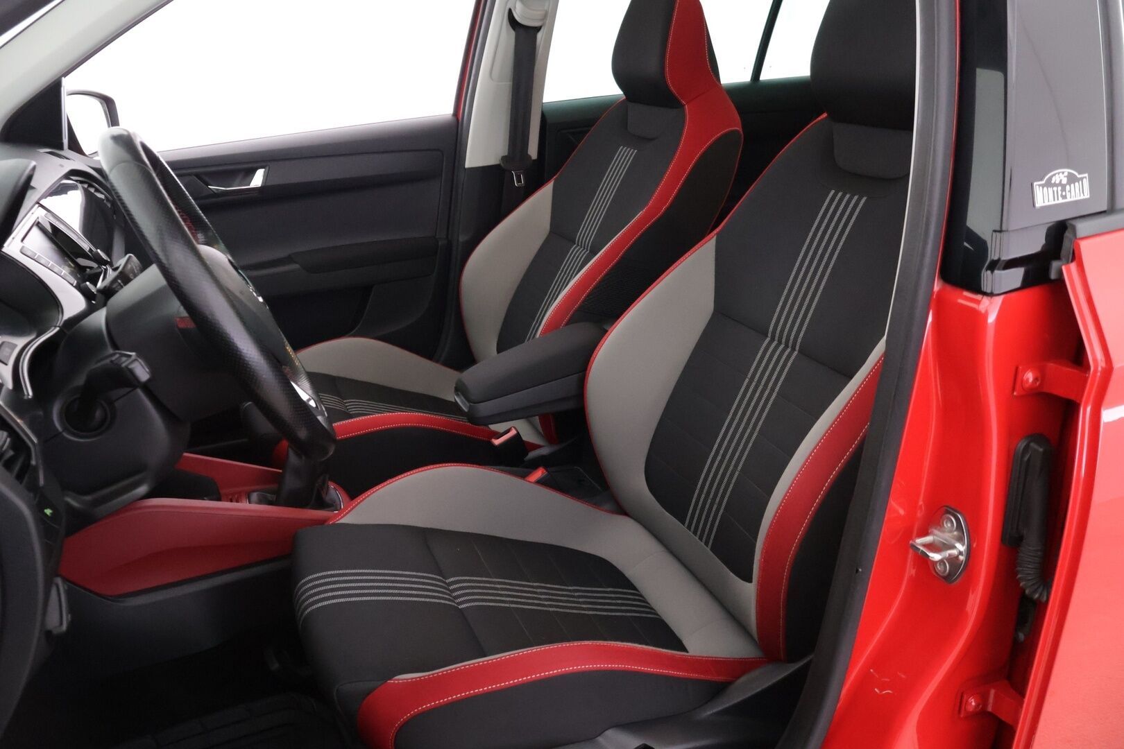 Skoda Fabia 2017 Combi 1,2 TSI 110 Monte Carlo *Panoraama / Keyless / Xenon / Tutkat / Lohko+Sisälämmitin* - * Suomi-auto / Kahdet renkaat vanteineen * - HULLU BLACKWEEK KORKOTARJOUS 2,49%