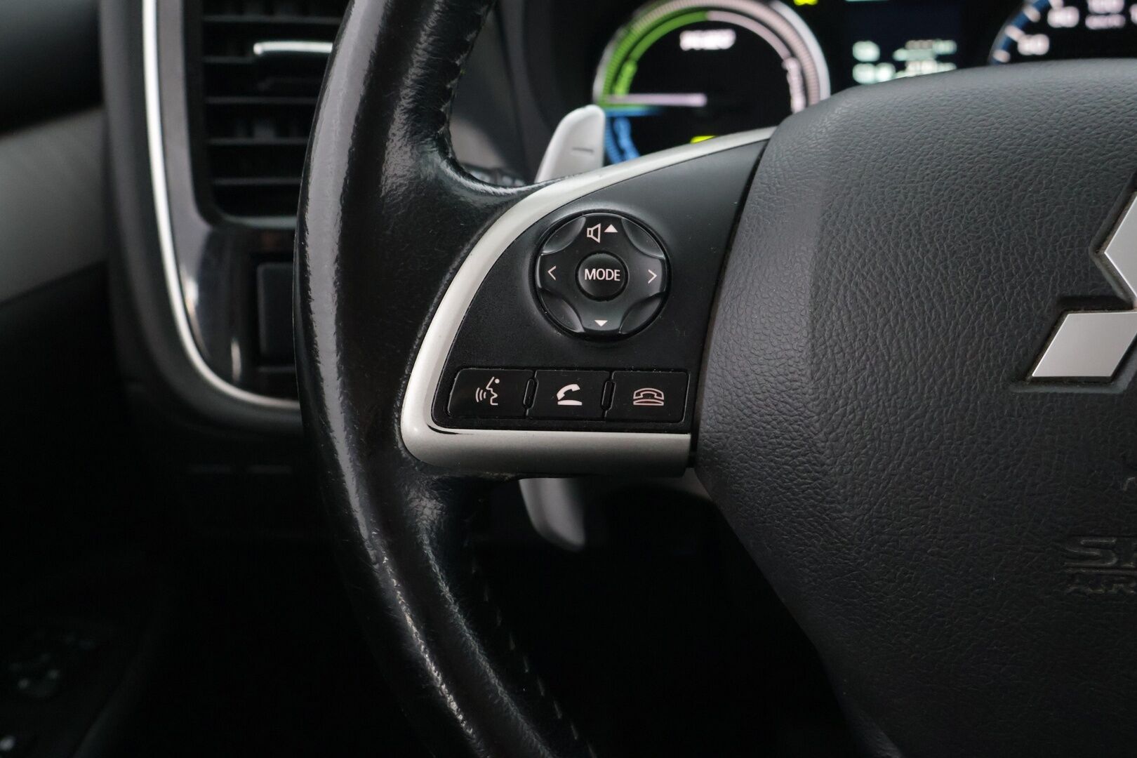 Mitsubishi Outlander 2014 PHEV Intense *MYYDÄÄN HUUTOKAUPAT.COM*