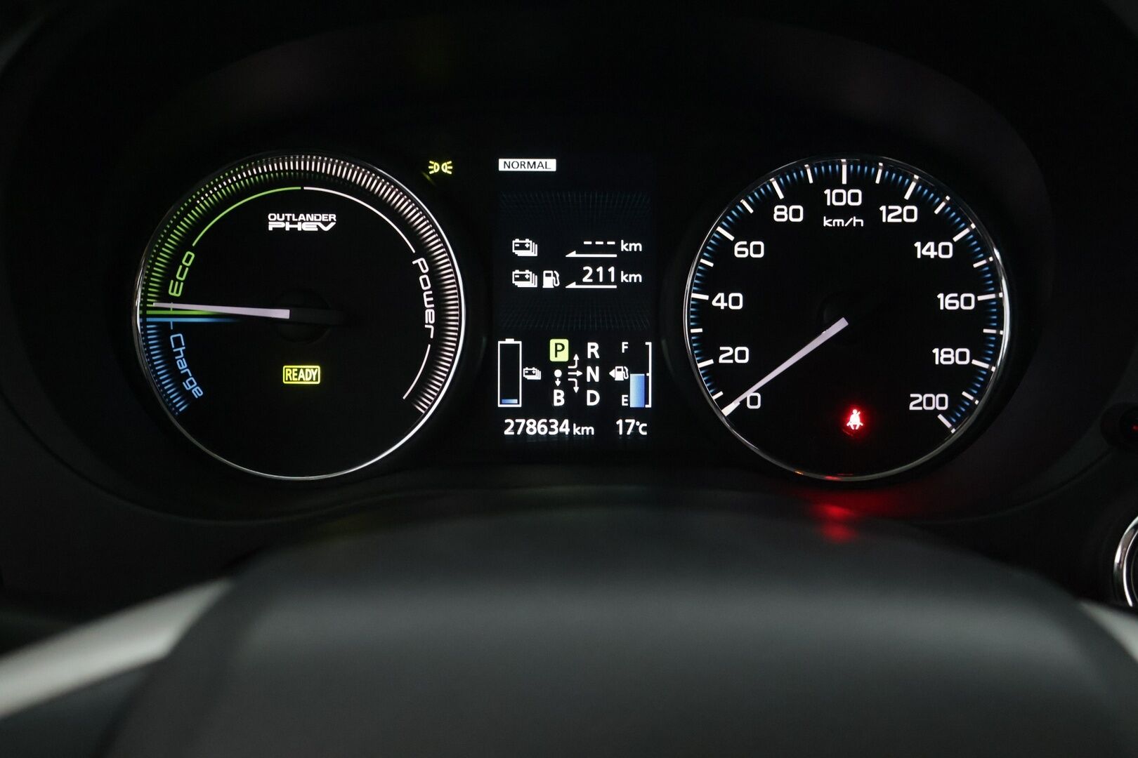 Mitsubishi Outlander 2014 PHEV Intense *MYYDÄÄN HUUTOKAUPAT.COM*