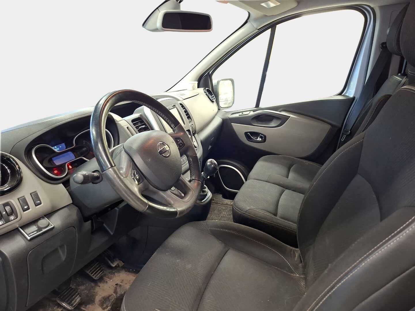 Nissan NV300 2017 Van 1,6 dCi 145 6 M/T L2H1 1.2t FWD Comf. Blind FD Blind SSD Plus&Tech&Connect *Webasto / KeylessGo / Vakkari / Koukku - KeylessGo / Vakkari / Hyllyt / Koukku / Webasto / Navi / Bluetooth