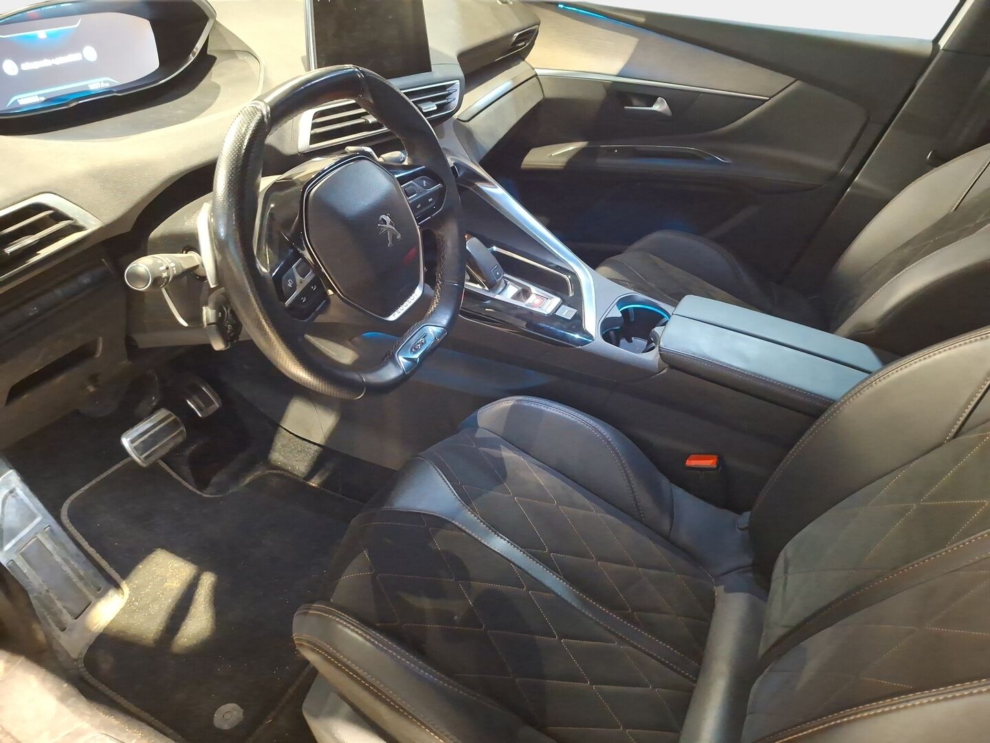 Peugeot 3008 2017 GT BlueHDi 180 Automaatti - Suomiauto | Adap.vakkari | 360° kamera | Lämm.tuulilasi | Nahka-Alcantara | Lohko&Sisäp. | Sähköluukku | LED