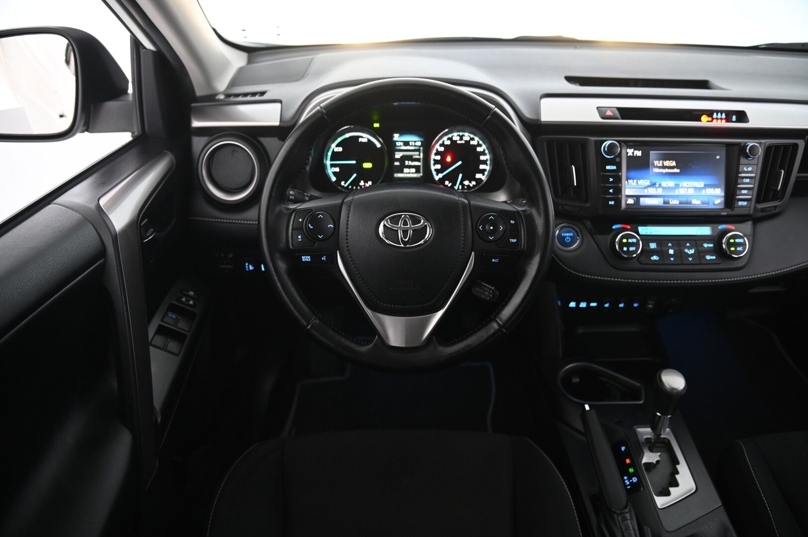 Toyota RAV4 2017 2,5 Hybrid AWD Business - ACC | P.kamera | Vetokoukku | 2 Renkaat & Vanteet |
