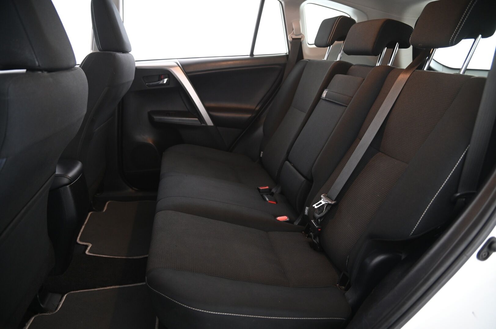 Toyota RAV4 2017 2,5 Hybrid AWD Business - ACC | P.kamera | Vetokoukku | 2 Renkaat & Vanteet |
