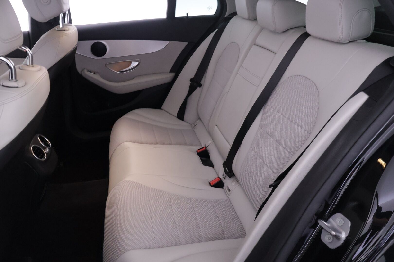 Mercedes-Benz C 2018 180 T A Edition Avantgarde - | ILS | Lohko+sisähaara | Osanahkaverhoilu | Vetokoukku | 