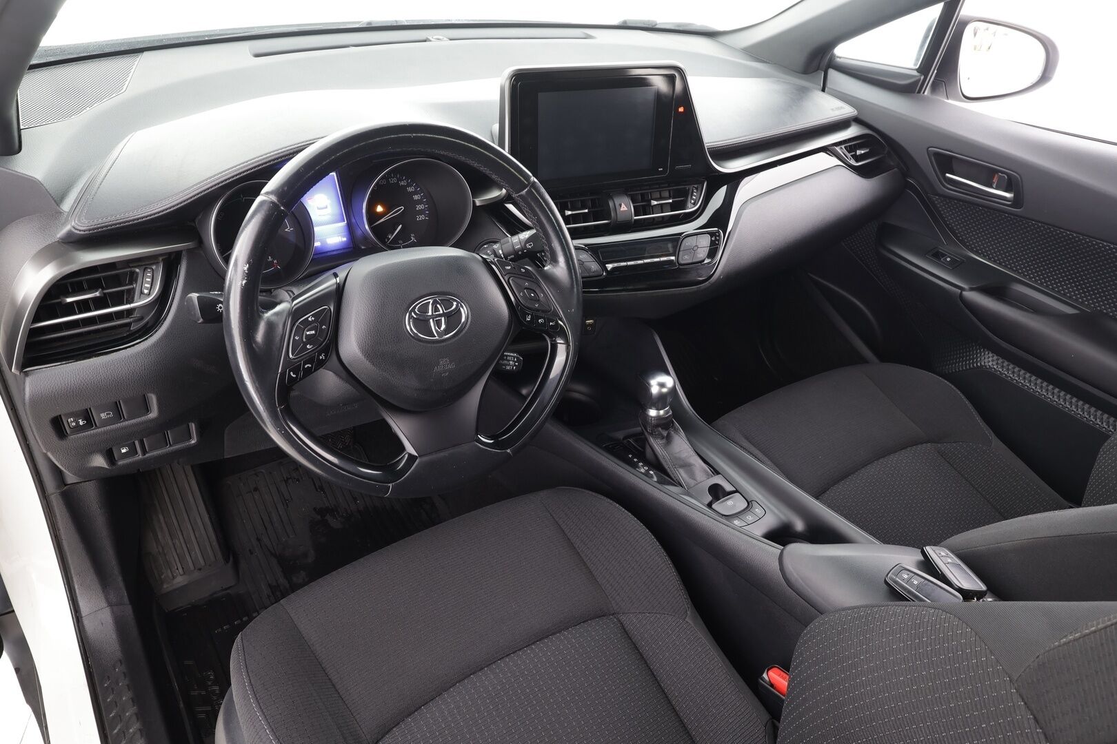 Toyota C-HR 2018 1,8 Hybrid Active - | ACC | Lane Assist | RSA | Navi | Keyless | P.kamera | Bluetooth | Aut. pitkät | Ajotilan valinta | 2x renkaat aluin | Huoltokirja | Suomiauto | 